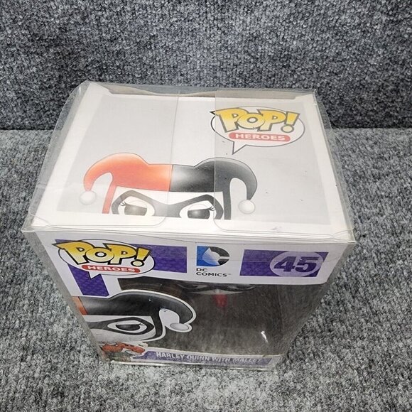 Lot Funko Pop! Vinyl DC Universe Harley Quinn with Mallet #45 + Keychain DC Mini - Picture 4 of 9
